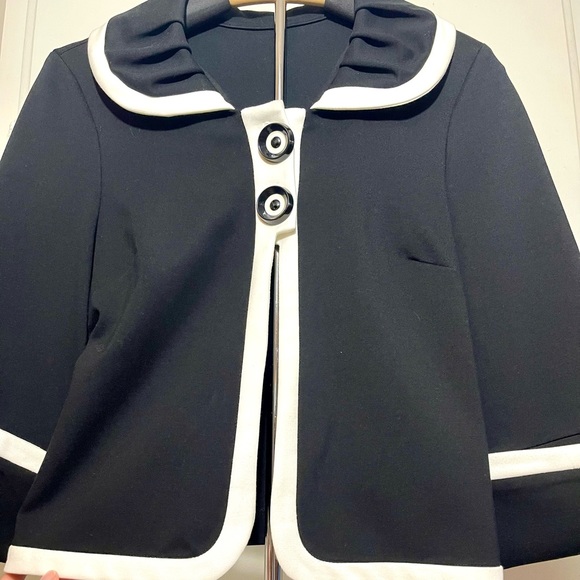 Joseph Ribkoff Elegant short Cape - Picture 2 of 4